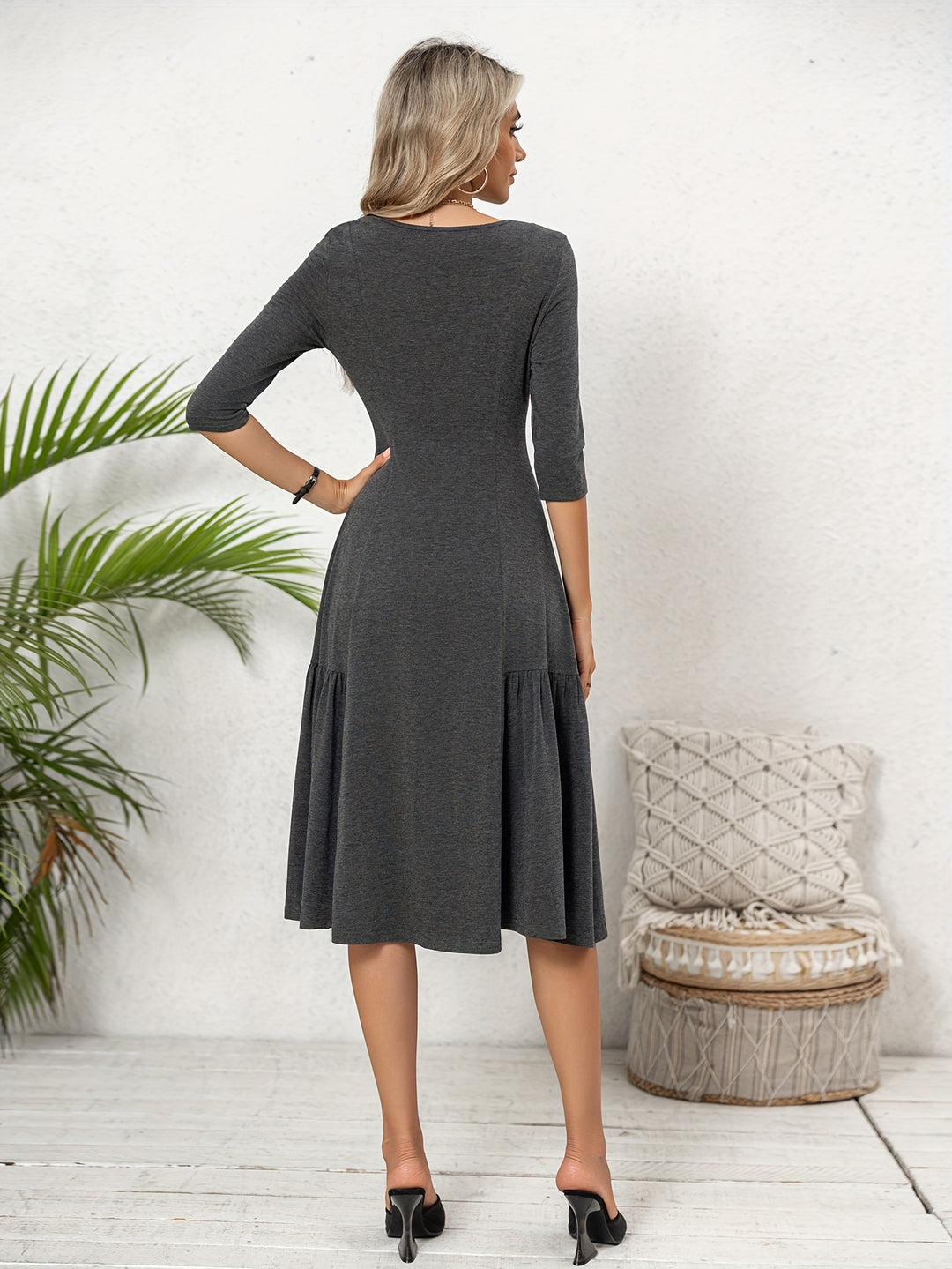 Robe femme mi-longue à manches trois-quarts