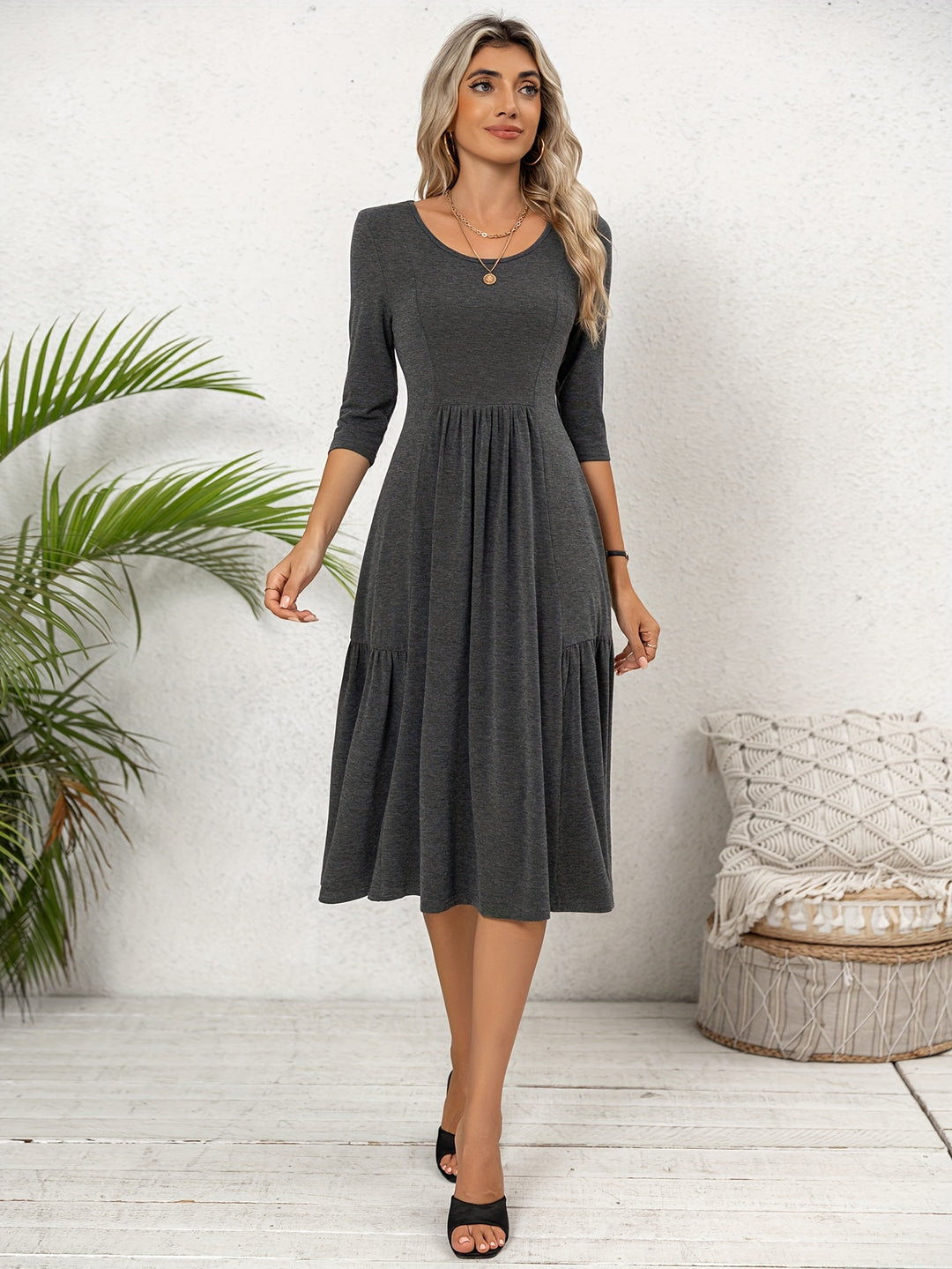 Robe femme mi-longue à manches trois-quarts