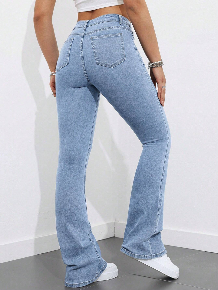 Jean slim à jambes évasées