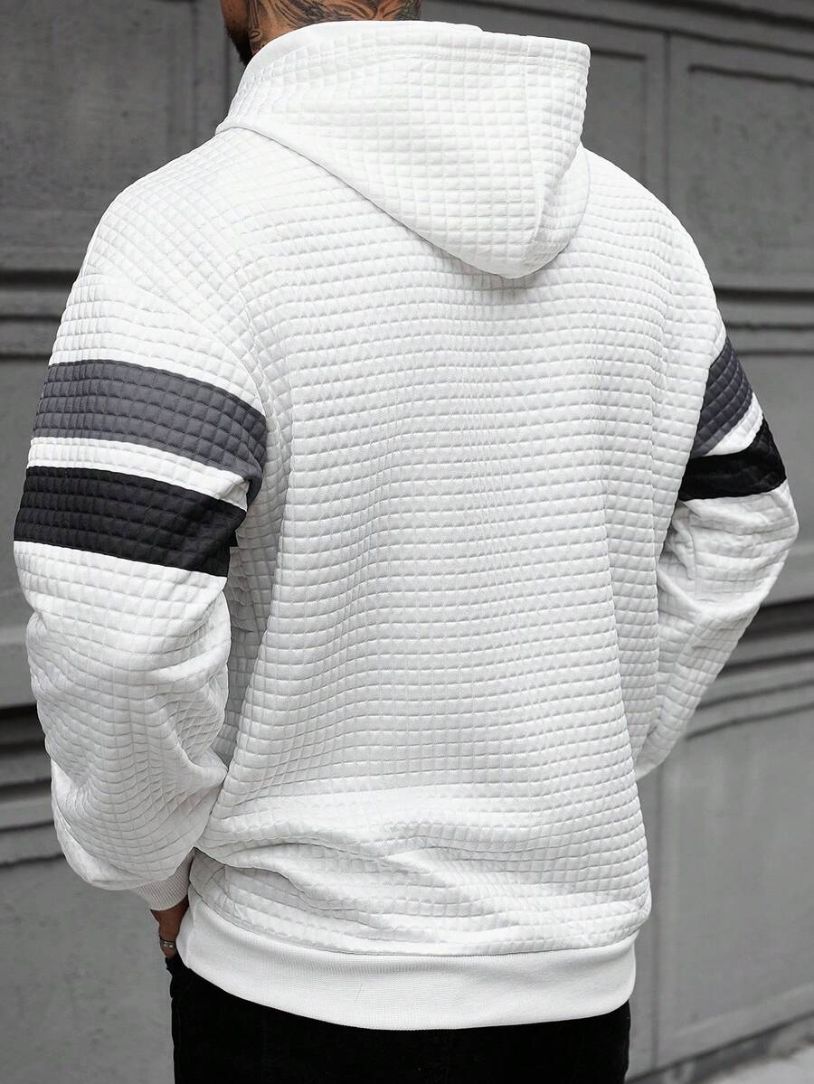 Pull à capuche homme à texture en relief